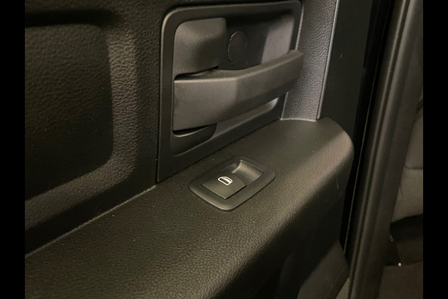 Dodge Ram 1500 CLASSIC 5.7 HEMI |6-PERS|NAP |NIEUWE AUTO |INRUIL MOGELIJK |DEALER ONDERHOUDEN
