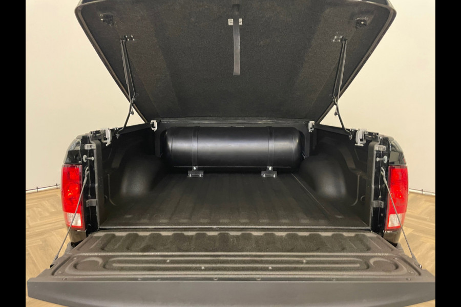 Dodge Ram 1500 CLASSIC 5.7 HEMI |6-PERS|NAP |NIEUWE AUTO |INRUIL MOGELIJK |DEALER ONDERHOUDEN