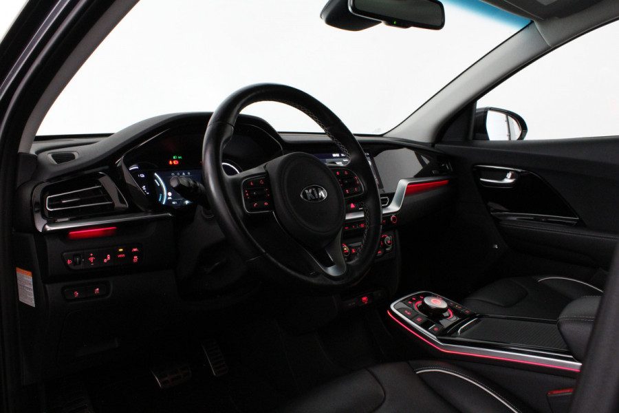 Kia e-Niro ExecutiveLine 64 kWh Leer/3-fase/schuifdak/JBL Audio