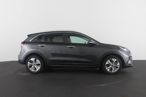 Kia e-Niro ExecutiveLine 64 kWh Leer/3-fase/schuifdak/JBL Audio