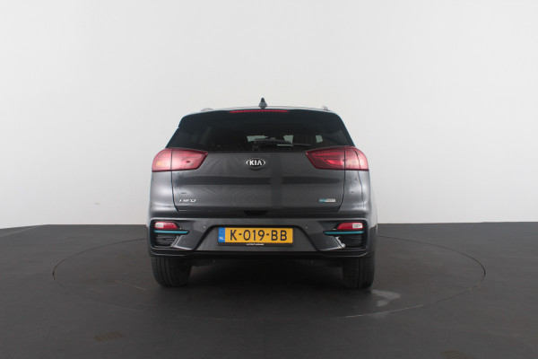 Kia e-Niro ExecutiveLine 64 kWh Leer/3-fase/schuifdak/JBL Audio