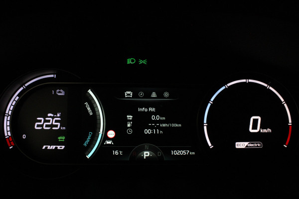 Kia e-Niro ExecutiveLine 64 kWh Leer/3-fase/schuifdak/JBL Audio