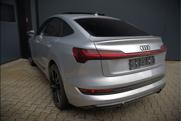 Audi e-tron Sportback 50 quattro S edition 71 kWh | S-Line | Black Edition | Panoramadak | Memory Seats | Luchtvering | Adaptive Cruise Control | Apple Carplay | Keyless | Matrix LED | Leder | Stoelverwarming | NAP | Audi e-tron Sportback 50 quattro S edition 71 kWh | S-Line | Black Edition | Panoramadak | Memory Seats | Luchtvering | Adaptive Cruise Control | Apple Carplay | Keyless | Matrix LED | Leder | Stoelverwarming | NAP |