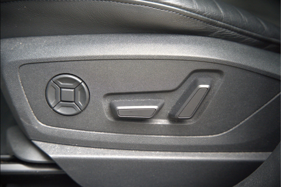 Audi e-tron Sportback 50 quattro S edition 71 kWh | S-Line | Black Edition | Panoramadak | Memory Seats | Luchtvering | Adaptive Cruise Control | Apple Carplay | Keyless | Matrix LED | Leder | Stoelverwarming | NAP | Audi e-tron Sportback 50 quattro S edition 71 kWh | S-Line | Black Edition | Panoramadak | Memory Seats | Luchtvering | Adaptive Cruise Control | Apple Carplay | Keyless | Matrix LED | Leder | Stoelverwarming | NAP |