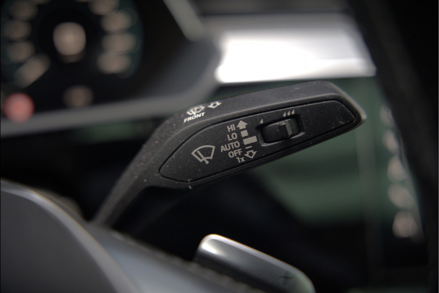 Audi e-tron Sportback 50 quattro S edition 71 kWh | S-Line | Black Edition | Panoramadak | Memory Seats | Luchtvering | Adaptive Cruise Control | Apple Carplay | Keyless | Matrix LED | Leder | Stoelverwarming | NAP | Audi e-tron Sportback 50 quattro S edition 71 kWh | S-Line | Black Edition | Panoramadak | Memory Seats | Luchtvering | Adaptive Cruise Control | Apple Carplay | Keyless | Matrix LED | Leder | Stoelverwarming | NAP |