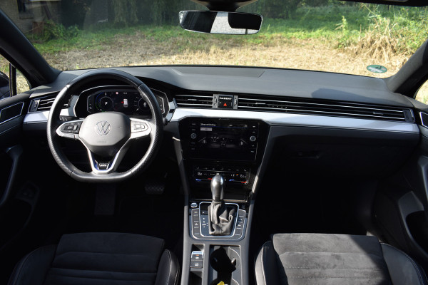 Volkswagen Passat Variant 218PK DSG HYBRID GTE BUSINESS TREKHAAK/IQ-LIGHT/VIRTUAL/LEDER