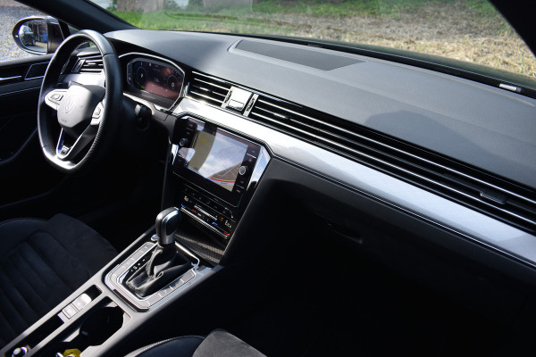 Volkswagen Passat Variant 218PK DSG HYBRID GTE BUSINESS TREKHAAK/IQ-LIGHT/VIRTUAL/LEDER