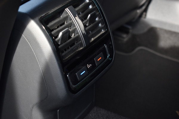 Volkswagen Passat Variant 218PK DSG HYBRID GTE BUSINESS TREKHAAK/IQ-LIGHT/VIRTUAL/LEDER