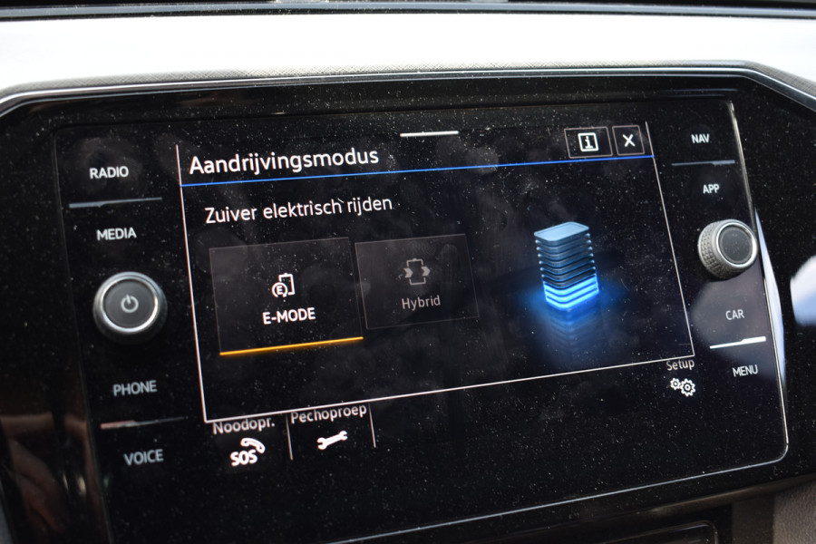 Volkswagen Passat Variant 218PK DSG HYBRID GTE BUSINESS TREKHAAK/IQ-LIGHT/VIRTUAL/LEDER