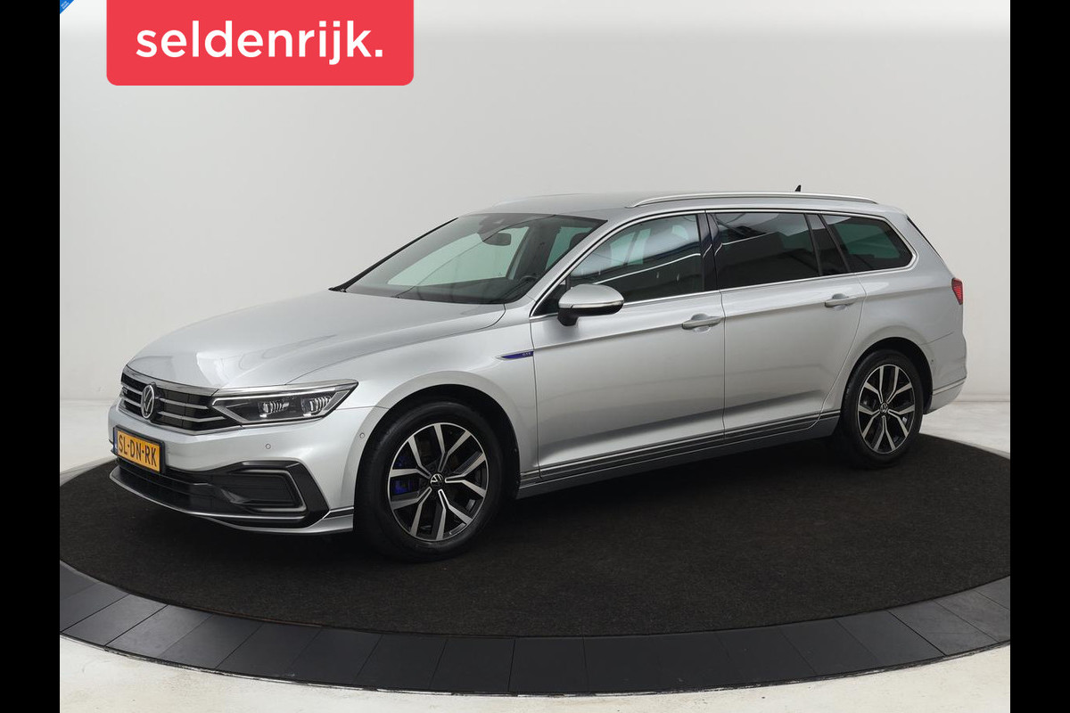 Volkswagen Passat 1.4 TSI PHEV GTE | Head-Up | Stoelverwarming | Trekhaak | Leder/Alcantara | Camera | Massage | Virtual Cockpit | Adaptive cruise | Matrix LED | Carplay | Side Assist | Navigatie | Plug In Volkswagen Passat 1.4 TSI PHEV GTE | Head-Up | Stoelverwarming | Trekhaak | Leder/Alcantara | Camera | Massage | Virtual Cockpit | Adaptive cruise | Matrix LED | Carplay | Side Assist | Navigatie | Plug In