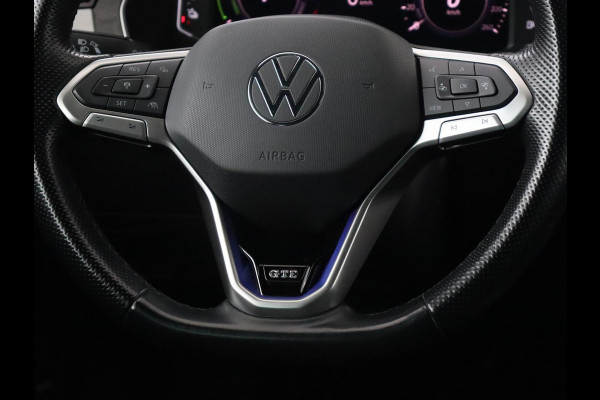 Volkswagen Passat 1.4 TSI PHEV GTE | Head-Up | Stoelverwarming | Trekhaak | Leder/Alcantara | Camera | Massage | Virtual Cockpit | Adaptive cruise | Matrix LED | Carplay | Side Assist | Navigatie | Plug In Volkswagen Passat 1.4 TSI PHEV GTE | Head-Up | Stoelverwarming | Trekhaak | Leder/Alcantara | Camera | Massage | Virtual Cockpit | Adaptive cruise | Matrix LED | Carplay | Side Assist | Navigatie | Plug In