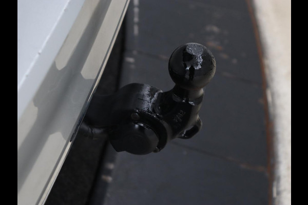 Volkswagen Passat 1.4 TSI PHEV GTE | Head-Up | Stoelverwarming | Trekhaak | Leder/Alcantara | Camera | Massage | Virtual Cockpit | Adaptive cruise | Matrix LED | Carplay | Side Assist | Navigatie | Plug In Volkswagen Passat 1.4 TSI PHEV GTE | Head-Up | Stoelverwarming | Trekhaak | Leder/Alcantara | Camera | Massage | Virtual Cockpit | Adaptive cruise | Matrix LED | Carplay | Side Assist | Navigatie | Plug In