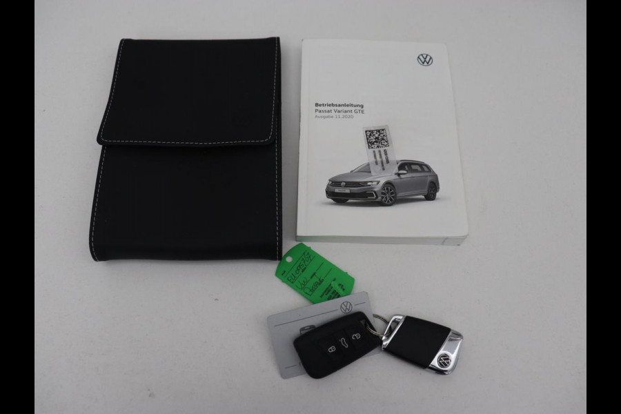 Volkswagen Passat 1.4 TSI PHEV GTE | Head-Up | Stoelverwarming | Trekhaak | Leder/Alcantara | Camera | Massage | Virtual Cockpit | Adaptive cruise | Matrix LED | Carplay | Side Assist | Navigatie | Plug In Volkswagen Passat 1.4 TSI PHEV GTE | Head-Up | Stoelverwarming | Trekhaak | Leder/Alcantara | Camera | Massage | Virtual Cockpit | Adaptive cruise | Matrix LED | Carplay | Side Assist | Navigatie | Plug In