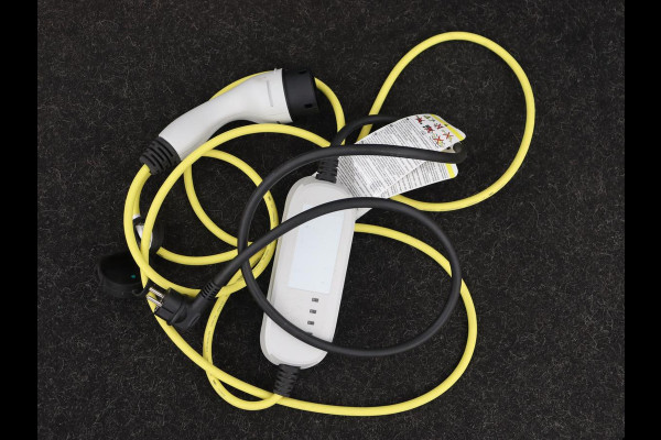 Volkswagen Passat 1.4 TSI PHEV GTE | Head-Up | Stoelverwarming | Trekhaak | Leder/Alcantara | Camera | Massage | Virtual Cockpit | Adaptive cruise | Matrix LED | Carplay | Side Assist | Navigatie | Plug In Volkswagen Passat 1.4 TSI PHEV GTE | Head-Up | Stoelverwarming | Trekhaak | Leder/Alcantara | Camera | Massage | Virtual Cockpit | Adaptive cruise | Matrix LED | Carplay | Side Assist | Navigatie | Plug In