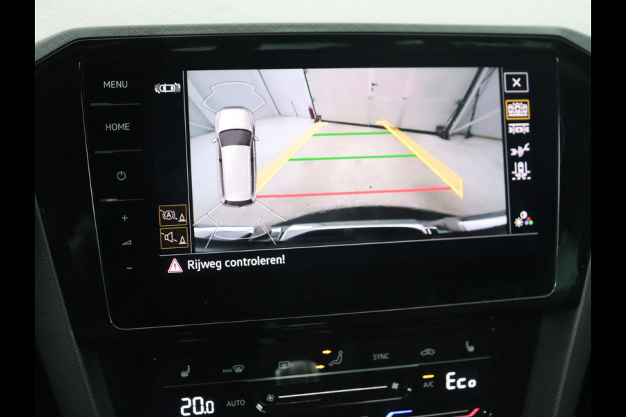 Volkswagen Passat 1.4 TSI PHEV GTE | Head-Up | Stoelverwarming | Trekhaak | Leder/Alcantara | Camera | Massage | Virtual Cockpit | Adaptive cruise | Matrix LED | Carplay | Side Assist | Navigatie | Plug In Volkswagen Passat 1.4 TSI PHEV GTE | Head-Up | Stoelverwarming | Trekhaak | Leder/Alcantara | Camera | Massage | Virtual Cockpit | Adaptive cruise | Matrix LED | Carplay | Side Assist | Navigatie | Plug In