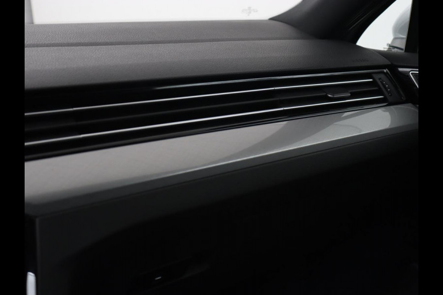 Volkswagen Passat 1.4 TSI PHEV GTE | Head-Up | Stoelverwarming | Trekhaak | Leder/Alcantara | Camera | Massage | Virtual Cockpit | Adaptive cruise | Matrix LED | Carplay | Side Assist | Navigatie | Plug In Volkswagen Passat 1.4 TSI PHEV GTE | Head-Up | Stoelverwarming | Trekhaak | Leder/Alcantara | Camera | Massage | Virtual Cockpit | Adaptive cruise | Matrix LED | Carplay | Side Assist | Navigatie | Plug In