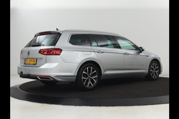 Volkswagen Passat 1.4 TSI PHEV GTE | Head-Up | Stoelverwarming | Trekhaak | Leder/Alcantara | Camera | Massage | Virtual Cockpit | Adaptive cruise | Matrix LED | Carplay | Side Assist | Navigatie | Plug In Volkswagen Passat 1.4 TSI PHEV GTE | Head-Up | Stoelverwarming | Trekhaak | Leder/Alcantara | Camera | Massage | Virtual Cockpit | Adaptive cruise | Matrix LED | Carplay | Side Assist | Navigatie | Plug In