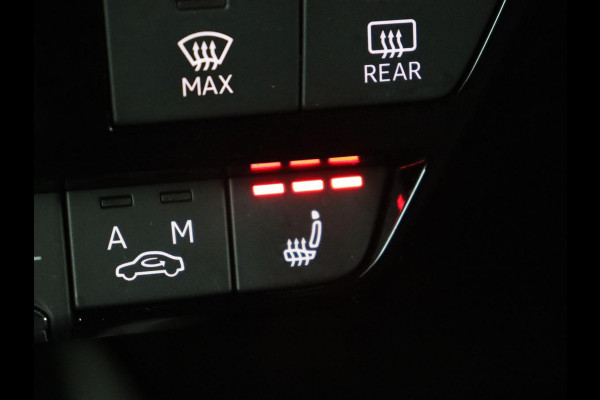 Audi Q4 e-tron 40 Launch Edition 77 kWh | Trekhaak | Warmtepomp | Stoelverwarming | Adaptive cruise | Camera | Carplay | Navigatie | Full LED | Virtual Cockpit