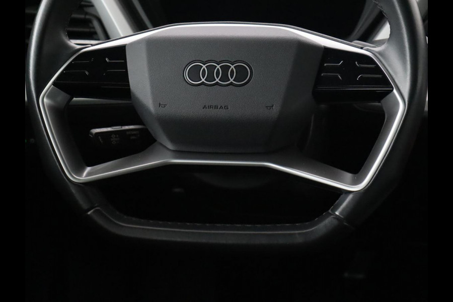 Audi Q4 e-tron 40 Launch Edition 77 kWh | Trekhaak | Warmtepomp | Stoelverwarming | Adaptive cruise | Camera | Carplay | Navigatie | Full LED | Virtual Cockpit