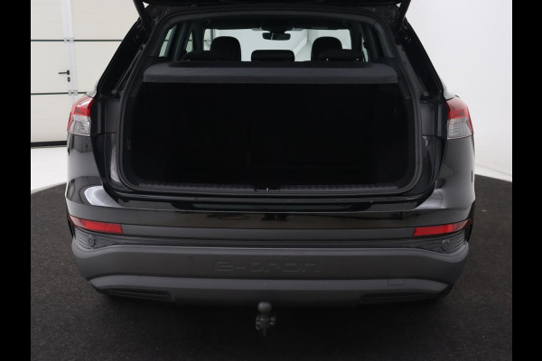 Audi Q4 e-tron 40 Launch Edition 77 kWh | Trekhaak | Warmtepomp | Stoelverwarming | Adaptive cruise | Camera | Carplay | Navigatie | Full LED | Virtual Cockpit