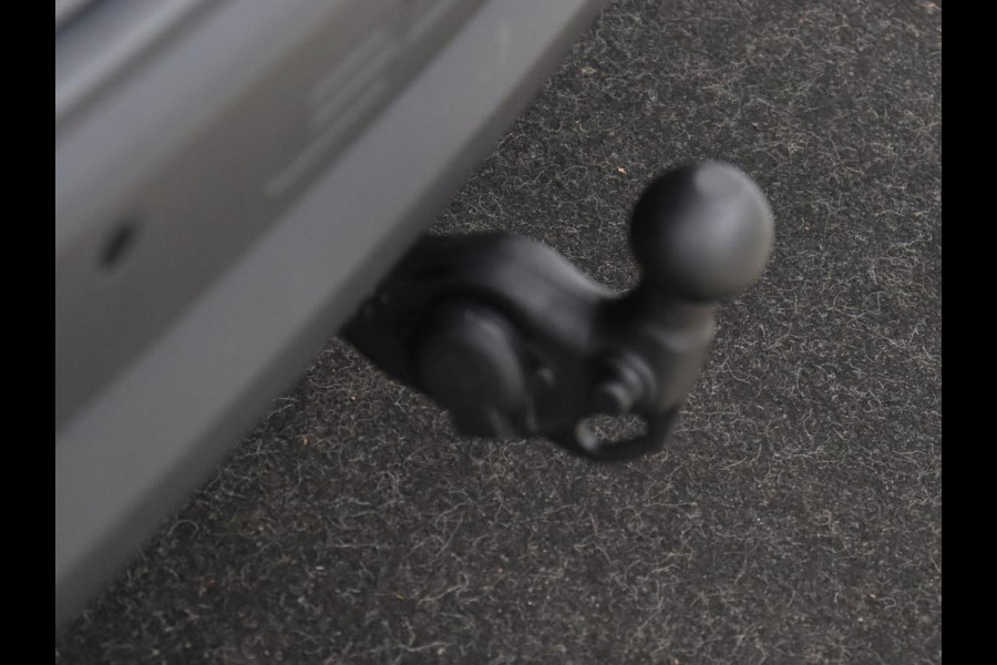 Audi Q4 e-tron 40 Launch Edition 77 kWh | Trekhaak | Warmtepomp | Stoelverwarming | Adaptive cruise | Camera | Carplay | Navigatie | Full LED | Virtual Cockpit