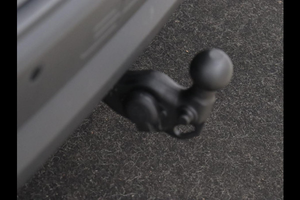 Audi Q4 e-tron 40 Launch Edition 77 kWh | Trekhaak | Warmtepomp | Stoelverwarming | Adaptive cruise | Camera | Carplay | Navigatie | Full LED | Virtual Cockpit