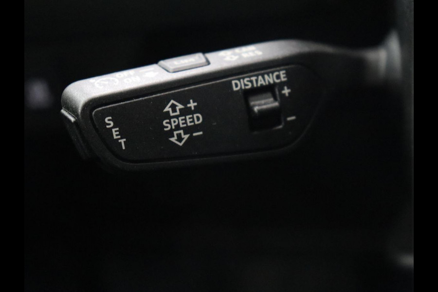 Audi Q4 e-tron 40 Launch Edition 77 kWh | Trekhaak | Warmtepomp | Stoelverwarming | Adaptive cruise | Camera | Carplay | Navigatie | Full LED | Virtual Cockpit