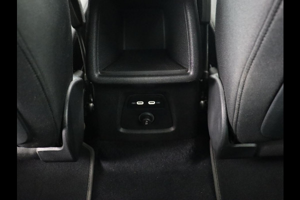 Audi Q4 e-tron 40 Launch Edition 77 kWh | Trekhaak | Warmtepomp | Stoelverwarming | Adaptive cruise | Camera | Carplay | Navigatie | Full LED | Virtual Cockpit