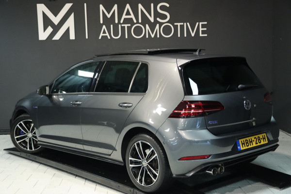 Volkswagen Golf 1.4 TSI PHEV GTE / PANODAK / KEYLESS / ACC / CAMERA / DODEHOEK Volkswagen Golf 1.4 TSI PHEV GTE / PANODAK / KEYLESS / ACC / CAMERA / DODEHOEK