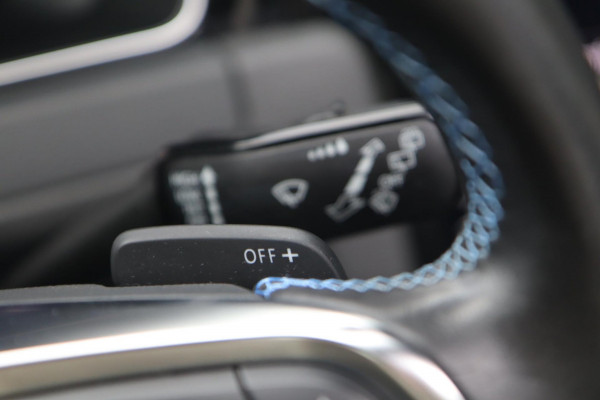 Volkswagen Golf 1.4 TSI PHEV GTE / PANODAK / KEYLESS / ACC / CAMERA / DODEHOEK Volkswagen Golf 1.4 TSI PHEV GTE / PANODAK / KEYLESS / ACC / CAMERA / DODEHOEK