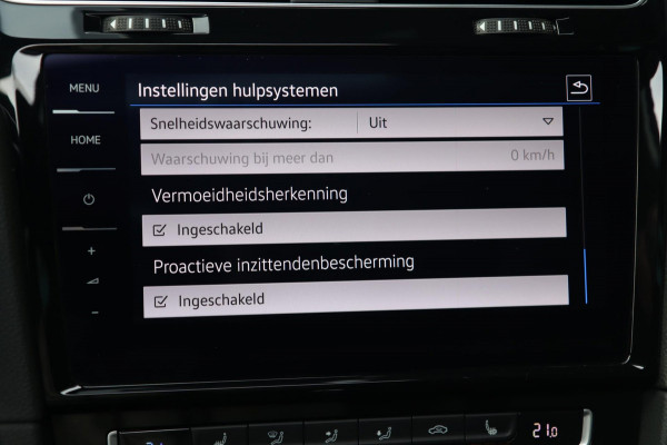 Volkswagen Golf 1.4 TSI PHEV GTE / PANODAK / KEYLESS / ACC / CAMERA / DODEHOEK Volkswagen Golf 1.4 TSI PHEV GTE / PANODAK / KEYLESS / ACC / CAMERA / DODEHOEK