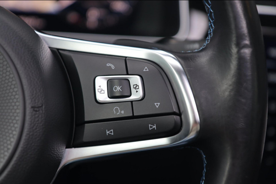 Volkswagen Golf 1.4 TSI PHEV GTE / PANODAK / KEYLESS / ACC / CAMERA / DODEHOEK Volkswagen Golf 1.4 TSI PHEV GTE / PANODAK / KEYLESS / ACC / CAMERA / DODEHOEK