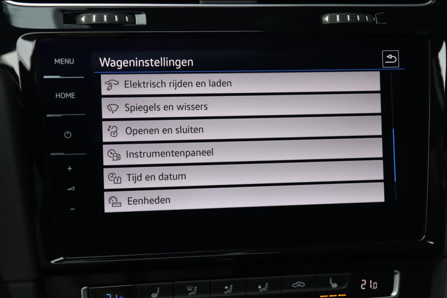 Volkswagen Golf 1.4 TSI PHEV GTE / PANODAK / KEYLESS / ACC / CAMERA / DODEHOEK Volkswagen Golf 1.4 TSI PHEV GTE / PANODAK / KEYLESS / ACC / CAMERA / DODEHOEK