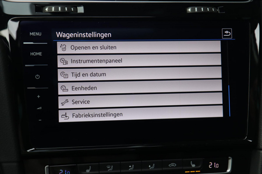 Volkswagen Golf 1.4 TSI PHEV GTE / PANODAK / KEYLESS / ACC / CAMERA / DODEHOEK Volkswagen Golf 1.4 TSI PHEV GTE / PANODAK / KEYLESS / ACC / CAMERA / DODEHOEK