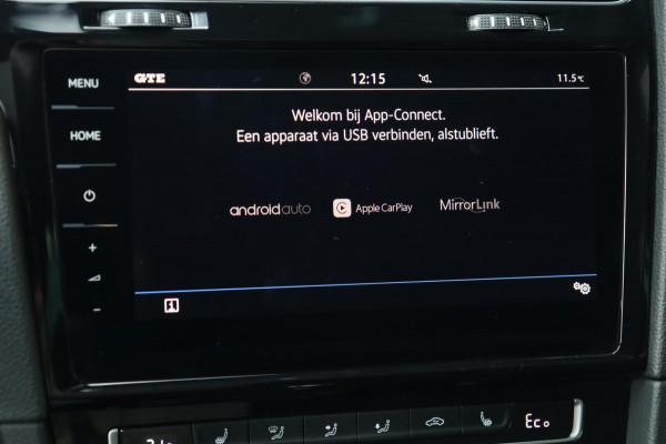 Volkswagen Golf 1.4 TSI PHEV GTE / PANODAK / KEYLESS / ACC / CAMERA / DODEHOEK Volkswagen Golf 1.4 TSI PHEV GTE / PANODAK / KEYLESS / ACC / CAMERA / DODEHOEK