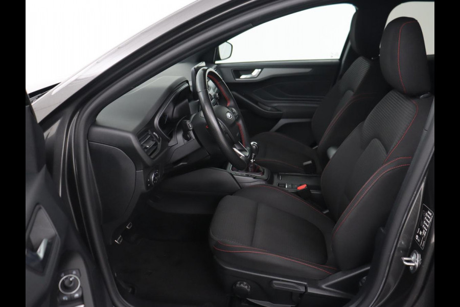 Ford Focus 1.0 EcoBoost Hybrid ST Line Style | Stoel & stuurverwarming | Camera | Park Assist | Carplay | Full LED | Navigatie | Keyless | Climate control Ford Focus 1.0 EcoBoost Hybrid ST Line Style | Stoel & stuurverwarming | Camera | Park Assist | Carplay | Full LED | Navigatie | Keyless | Climate control