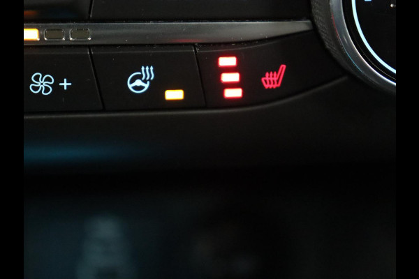 Ford Focus 1.0 EcoBoost Hybrid ST Line Style | Stoel & stuurverwarming | Camera | Park Assist | Carplay | Full LED | Navigatie | Keyless | Climate control Ford Focus 1.0 EcoBoost Hybrid ST Line Style | Stoel & stuurverwarming | Camera | Park Assist | Carplay | Full LED | Navigatie | Keyless | Climate control