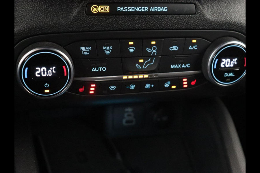 Ford Focus 1.0 EcoBoost Hybrid ST Line Style | Stoel & stuurverwarming | Camera | Park Assist | Carplay | Full LED | Navigatie | Keyless | Climate control Ford Focus 1.0 EcoBoost Hybrid ST Line Style | Stoel & stuurverwarming | Camera | Park Assist | Carplay | Full LED | Navigatie | Keyless | Climate control