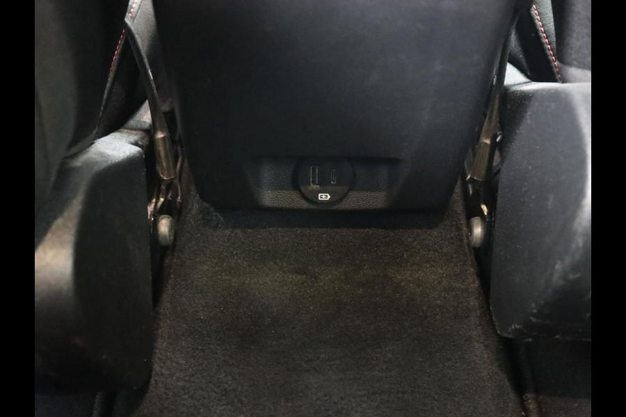 Ford Focus 1.0 EcoBoost Hybrid ST Line Style | Stoel & stuurverwarming | Camera | Park Assist | Carplay | Full LED | Navigatie | Keyless | Climate control Ford Focus 1.0 EcoBoost Hybrid ST Line Style | Stoel & stuurverwarming | Camera | Park Assist | Carplay | Full LED | Navigatie | Keyless | Climate control