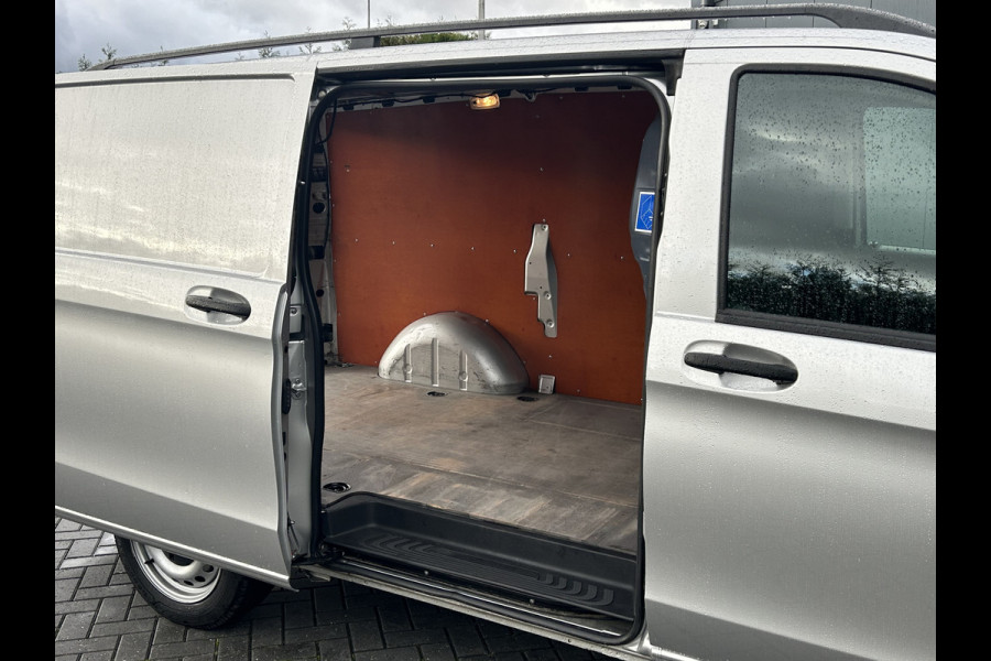 Mercedes-Benz Vito 114 CDI 136 PK AUTOMAAT / L2H1 / 1e EIG. / TREKHAAK / AIRCO / CRUISE / BLUETOOTH / PDC Mercedes-Benz Vito 114 CDI 136 PK AUTOMAAT / L2H1 / 1e EIG. / TREKHAAK / AIRCO / CRUISE / BLUETOOTH / PDC