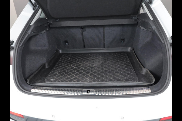 Audi Q3 35 TFSI Business Edition 150pk S-tronic | 18'LM-velgen| Navigatie | verwarmde voorstoelen | Adaptive cruise controle