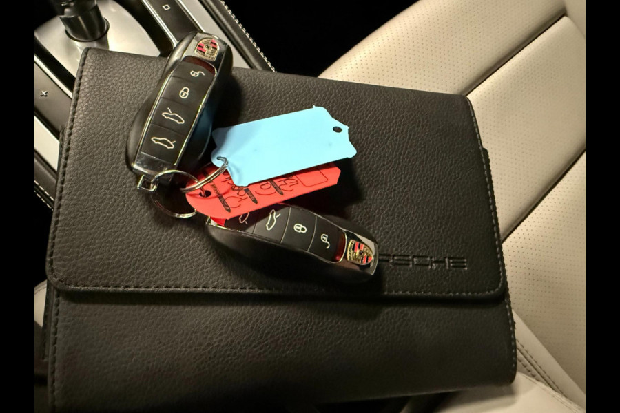 Porsche 718 Cayman 2.0 300PK NAVI/BOSE/DAB/LED/M-STOELEN/ECC/PDC/CRUISE/// Porsche 718 Cayman 2.0 300PK NAVI/BOSE/DAB/LED/M-STOELEN/ECC/PDC/CRUISE///