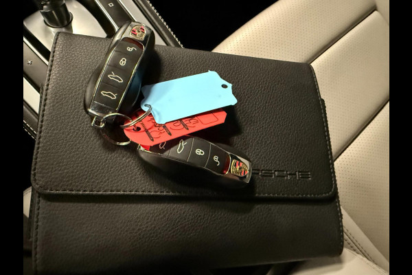 Porsche 718 Cayman 2.0 300PK NAVI/BOSE/DAB/LED/M-STOELEN/ECC/PDC/CRUISE/// Porsche 718 Cayman 2.0 300PK NAVI/BOSE/DAB/LED/M-STOELEN/ECC/PDC/CRUISE///