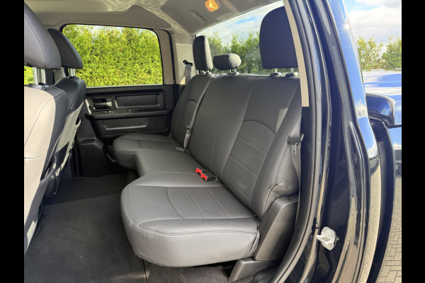 Dodge Ram 1500 5.7 V8 CLASSIC NIGHT 4x4 / LEDER / BPM VRIJ / 1e EIG. / CAMERA / 6-PERS / NAVI / 3.5T TREKHAAK Dodge Ram 1500 5.7 V8 CLASSIC NIGHT 4x4 / LEDER / BPM VRIJ / 1e EIG. / CAMERA / 6-PERS / NAVI / 3.5T TREKHAAK