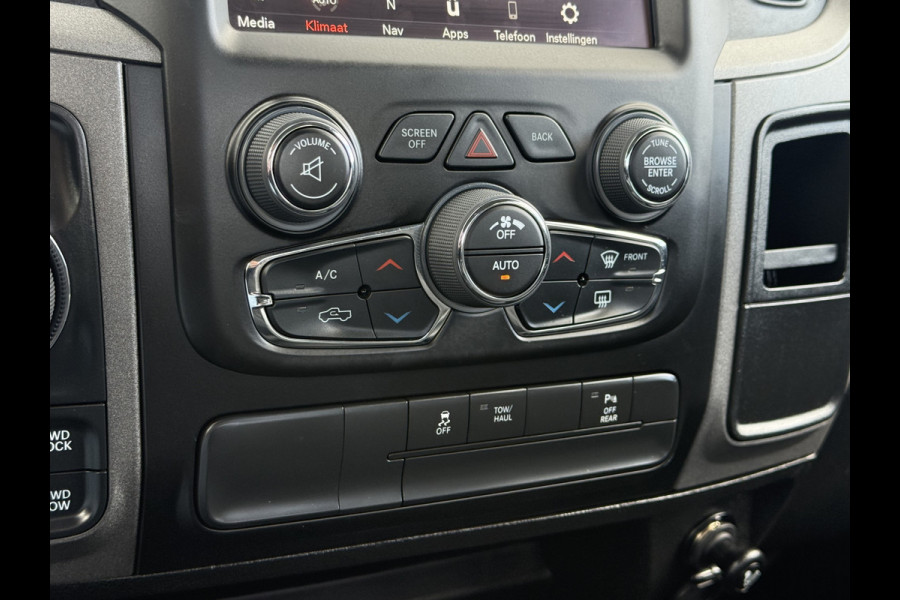Dodge Ram 1500 5.7 V8 CLASSIC NIGHT 4x4 / LEDER / BPM VRIJ / 1e EIG. / CAMERA / 6-PERS / NAVI / 3.5T TREKHAAK Dodge Ram 1500 5.7 V8 CLASSIC NIGHT 4x4 / LEDER / BPM VRIJ / 1e EIG. / CAMERA / 6-PERS / NAVI / 3.5T TREKHAAK