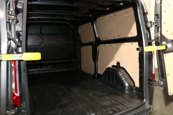 Ford Transit Custom 2.0 TDci 130pk L2 H1 Limited Ford Transit Custom 2.0 TDci 130pk L2 H1 Limited