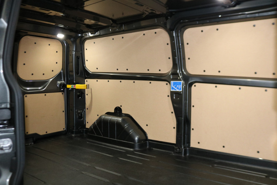 Ford Transit Custom 2.0 TDci 130pk L2 H1 Limited Ford Transit Custom 2.0 TDci 130pk L2 H1 Limited