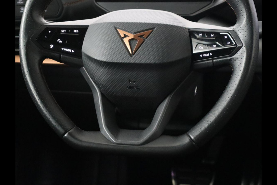 CUPRA Born Performance One 62 kWh | Stoel & stuurverwarming | Massage | Camera | Adaptive cruise | Carplay | Keyless | Navigatie CUPRA Born Performance One 62 kWh | Stoel & stuurverwarming | Massage | Camera | Adaptive cruise | Carplay | Keyless | Navigatie