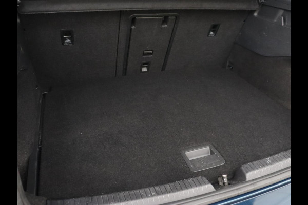 CUPRA Born Performance One 62 kWh | Stoel & stuurverwarming | Massage | Camera | Adaptive cruise | Carplay | Keyless | Navigatie CUPRA Born Performance One 62 kWh | Stoel & stuurverwarming | Massage | Camera | Adaptive cruise | Carplay | Keyless | Navigatie