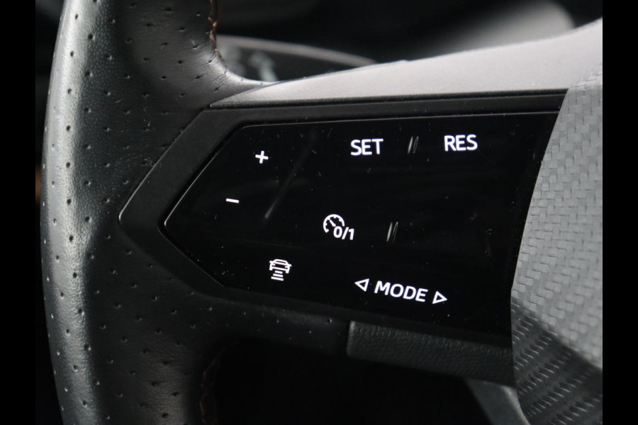 CUPRA Born Performance One 62 kWh | Stoel & stuurverwarming | Massage | Camera | Adaptive cruise | Carplay | Keyless | Navigatie CUPRA Born Performance One 62 kWh | Stoel & stuurverwarming | Massage | Camera | Adaptive cruise | Carplay | Keyless | Navigatie